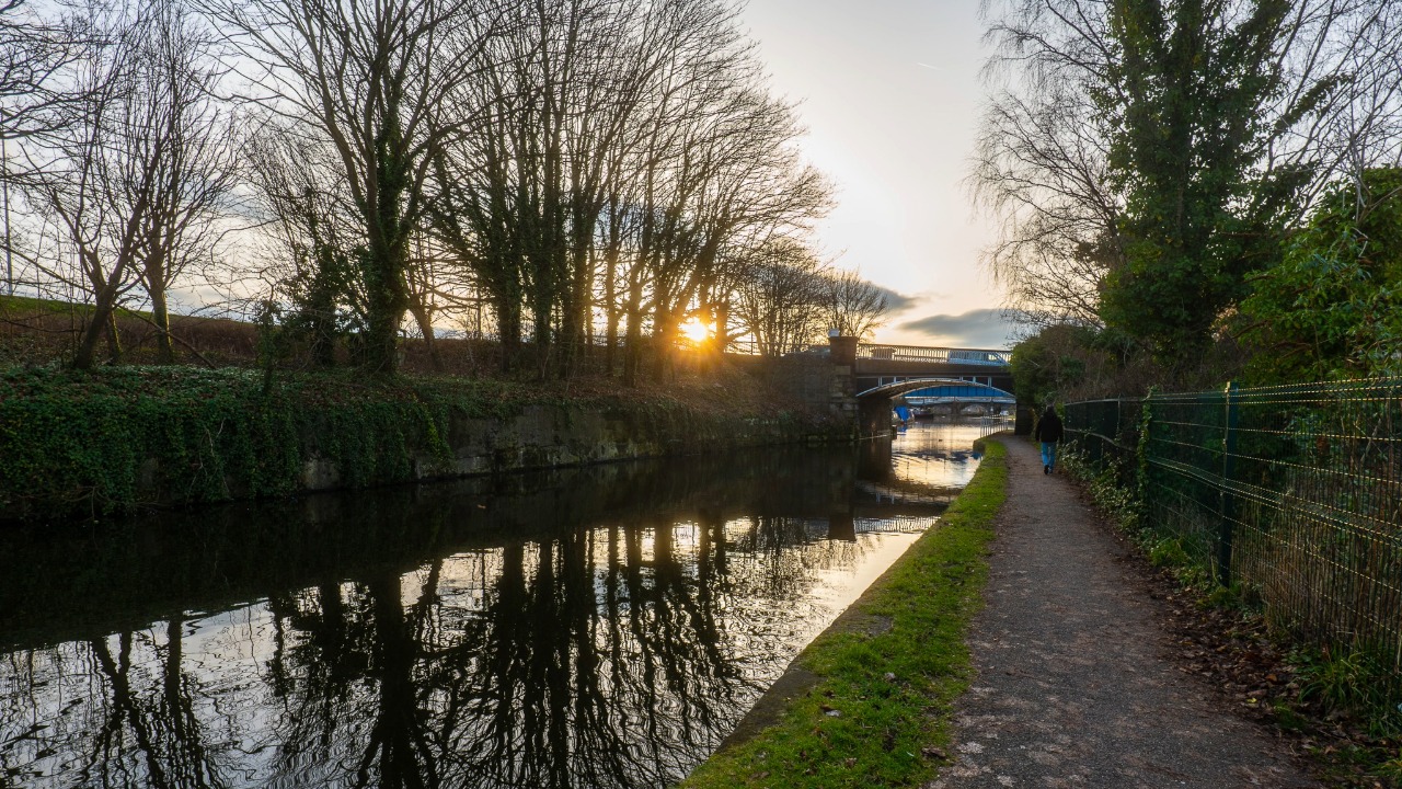 Bridgewater-canal-halton-outside-brindleytheatre